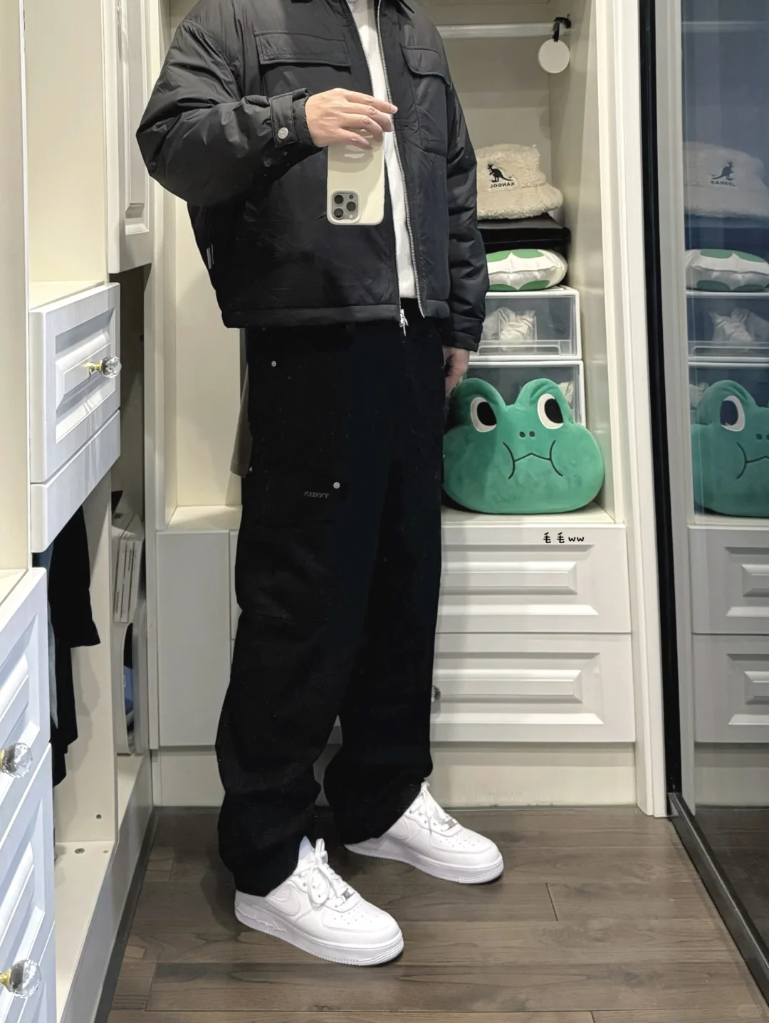 工装长裤｜小白鞋穿搭