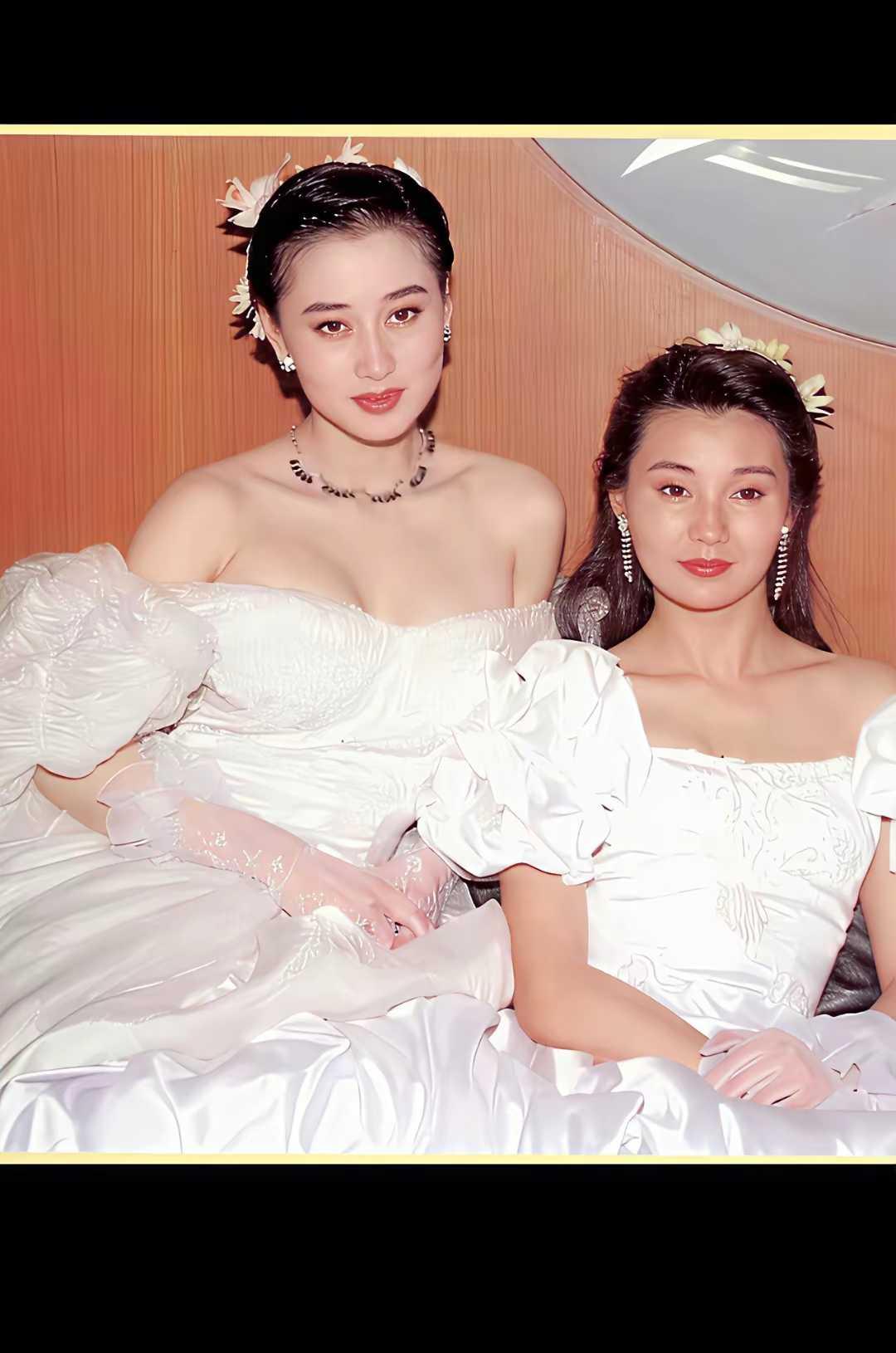 可爱在利智面前，一文不值！
这张照片明显张曼玉输给了利智！