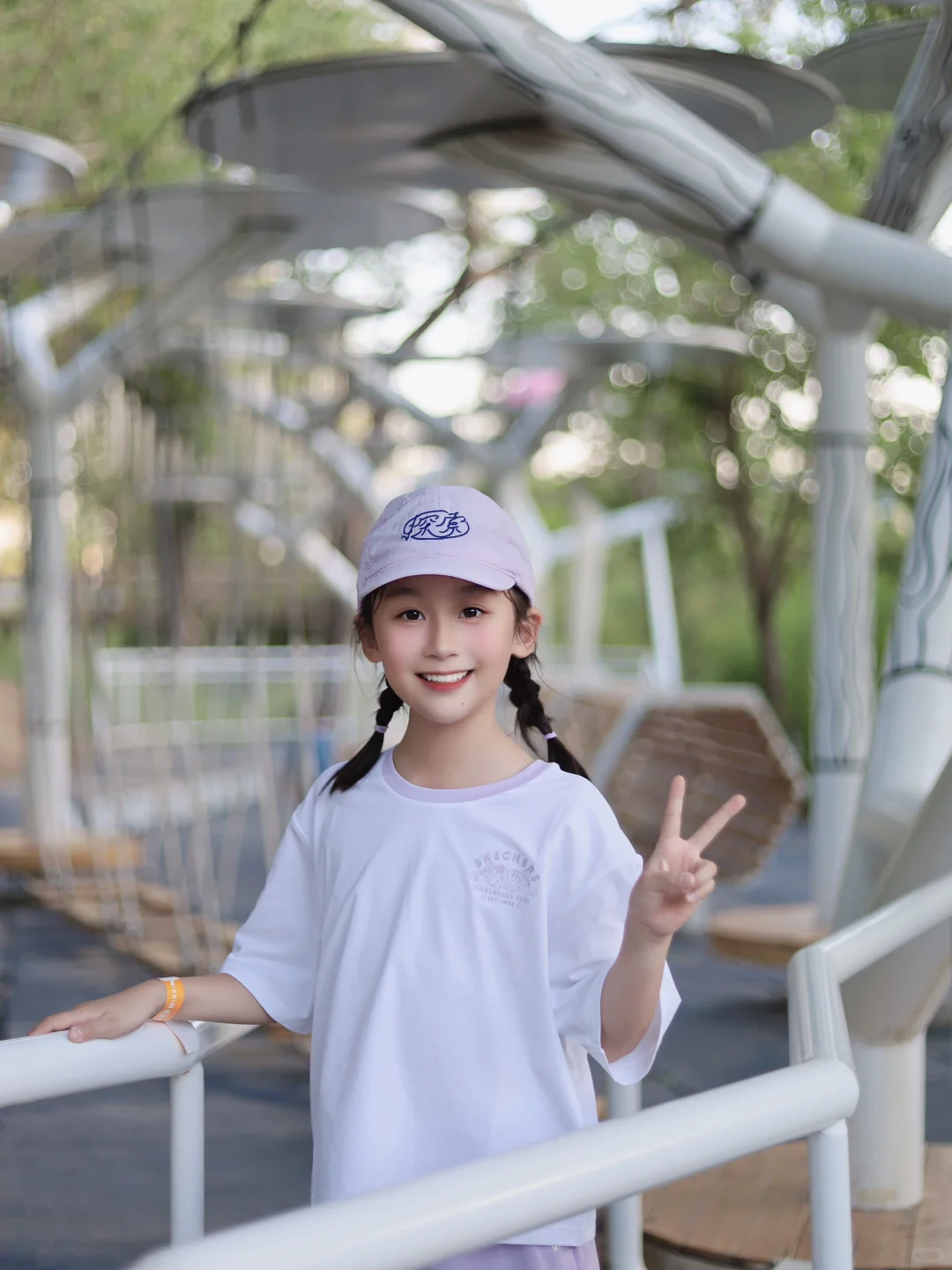 和孩子一起长大才是父母的必修课，快乐育娃