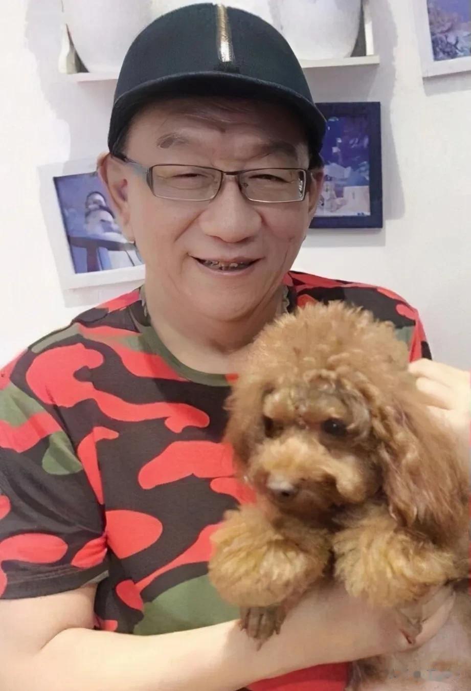 侯耀华不会说相声？

酒局上掌声雷动，只见侯耀华说:有一次，我在集上买了一头珍珠