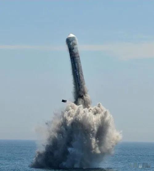 7月6日，中国战略潜射核导弹发射前1小时才通知了日本！
7月6日，据日本媒体报道