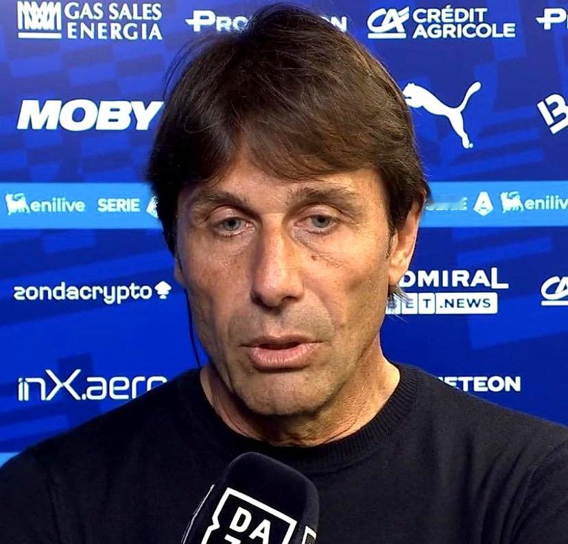 那不勒斯又输了，冠军差一点就被甩远了。
 

孔蒂说得很直接，开局就丢了个球，队