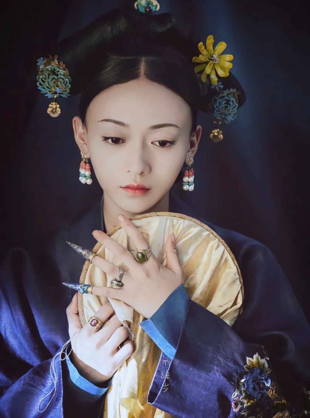 #吴谨言说爆剧很吓人的#吴谨言这也太谦虚了吧，大美女手下出的爆剧可不止这一部，别