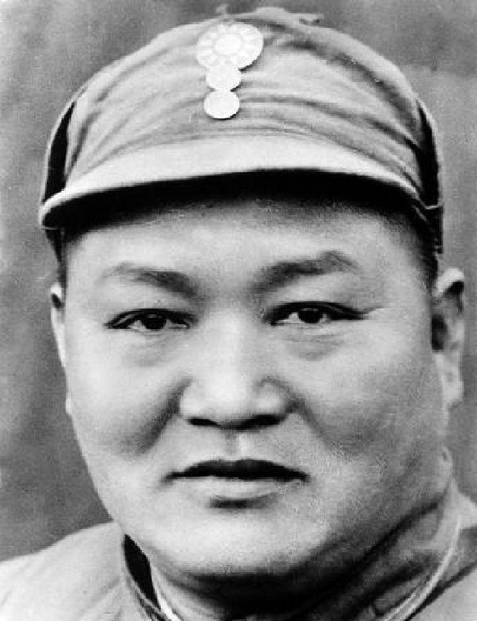 长征鲜为人知的猛将！身高一米九，带队行军四万里
 
没想到长征时带着部队跑了4万