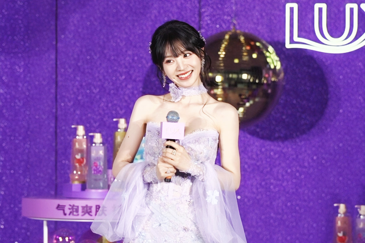 今日份的甜蜜来自…是力士沐浴露和你们的甜蜜小田！在线揭秘仙女香喷喷的秘诀，就是全