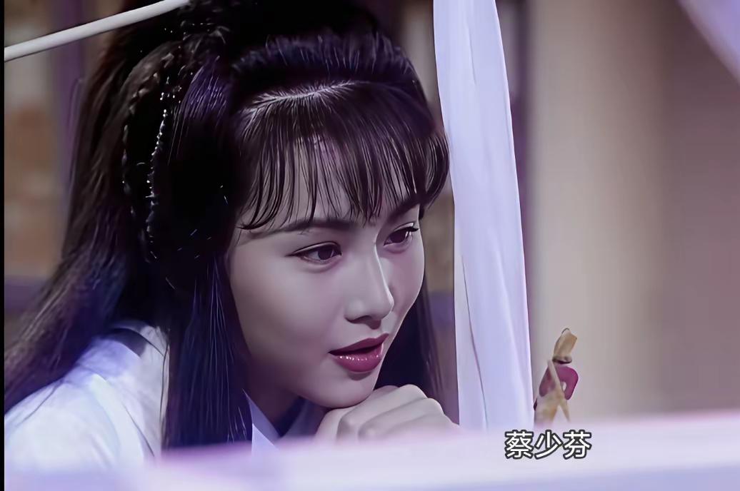 处于颜值巅峰时期的洪欣和蔡少芬PK，谁的颜值更上更占上风？你更喜欢谁呢？
于我个