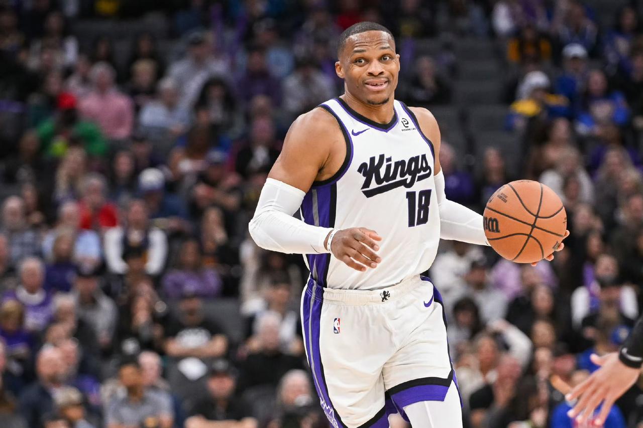 被吊打啊！国王108-122不敌掘金，看看球员数据，谁该为失利背锅！
德罗赞，1