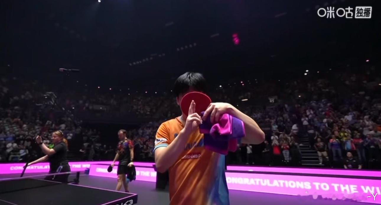 空少这也是找到自己的设定人物了[笑cry]（五条悟） ​​​