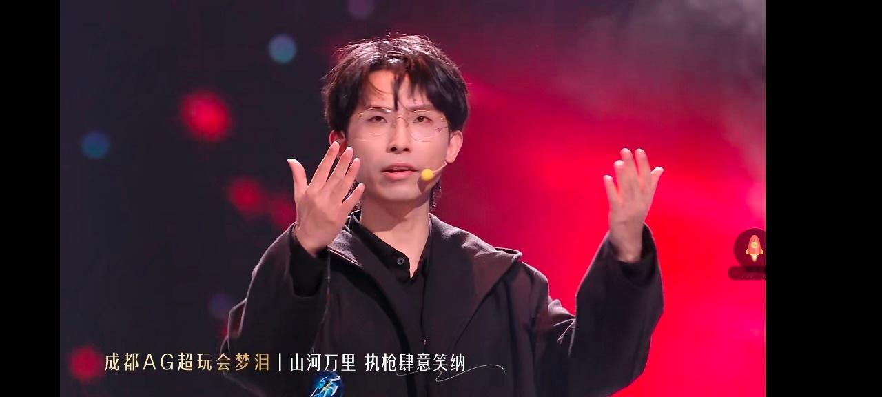 娱乐[超话]梦泪再唱百战成诗梦泪又唱百战成诗了 ​​​爷青回 梦泪又唱百战成诗了