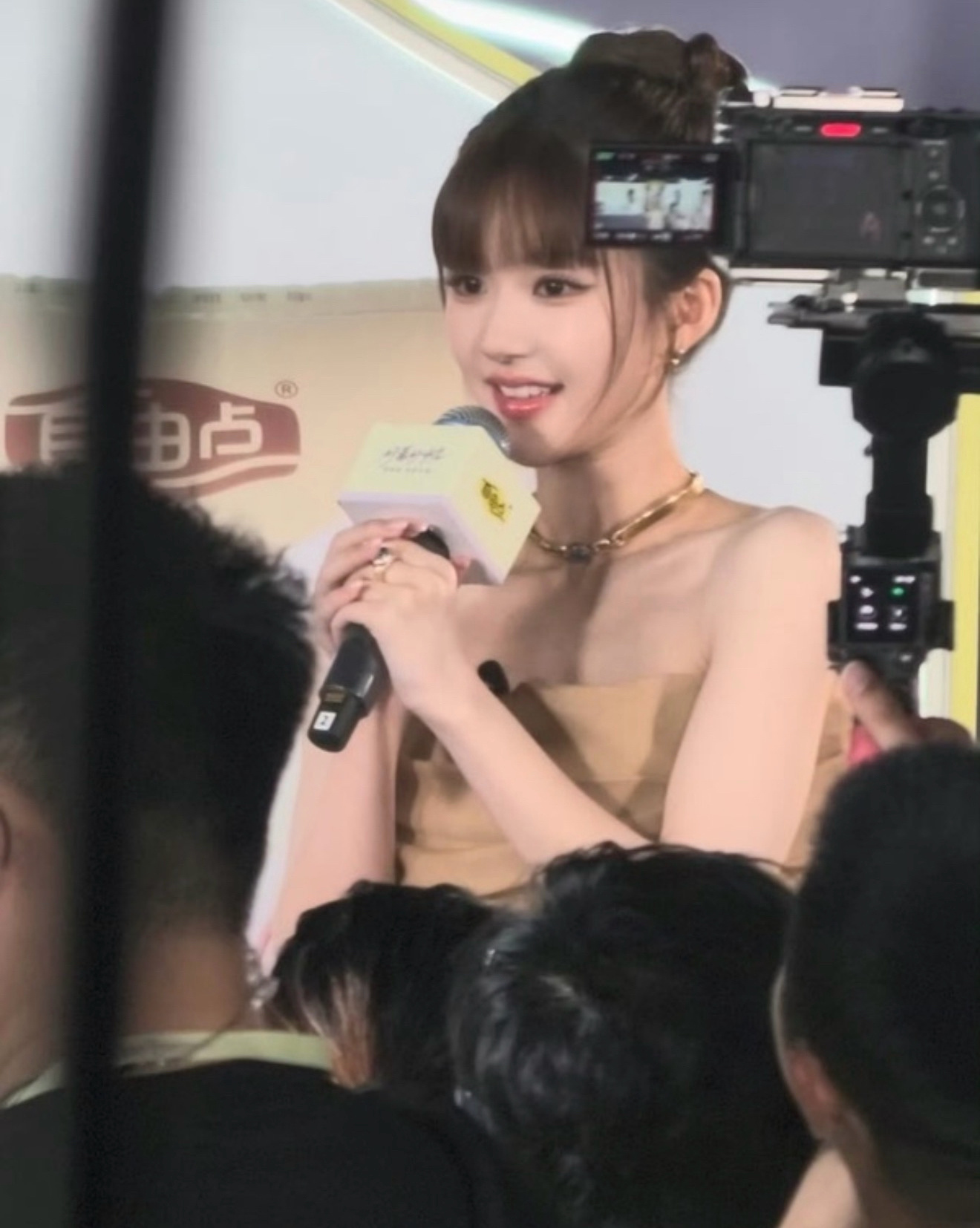 韩系女神和丸子头适配度超高