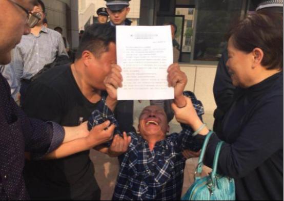 [浮云]1996年，5名无辜青年蒙冤入狱，被关押了21年后才无罪释放，令人惊讶的