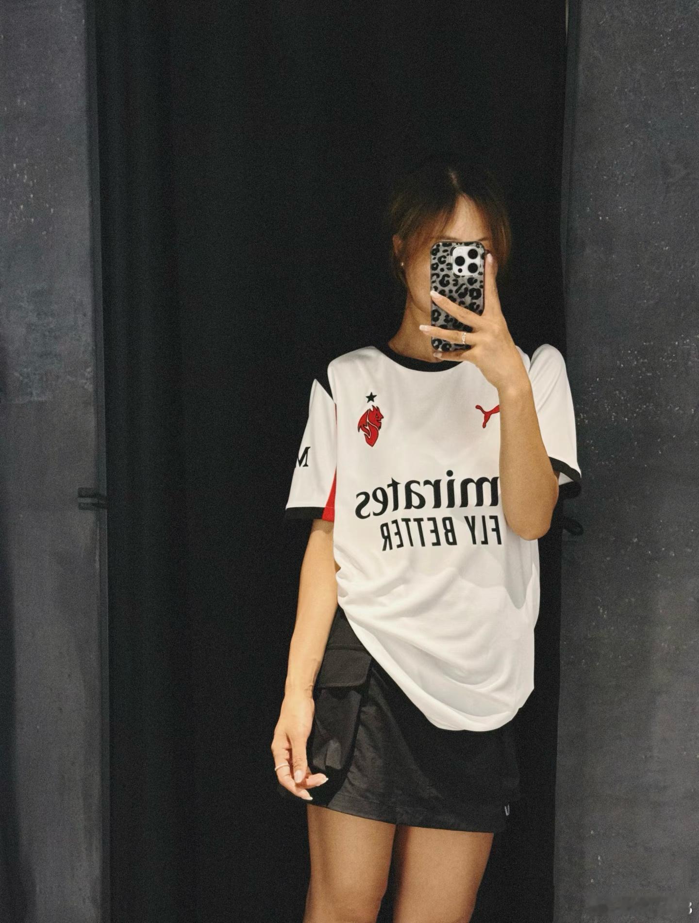 米兰用开门红祝所有罗森内里新年快乐！