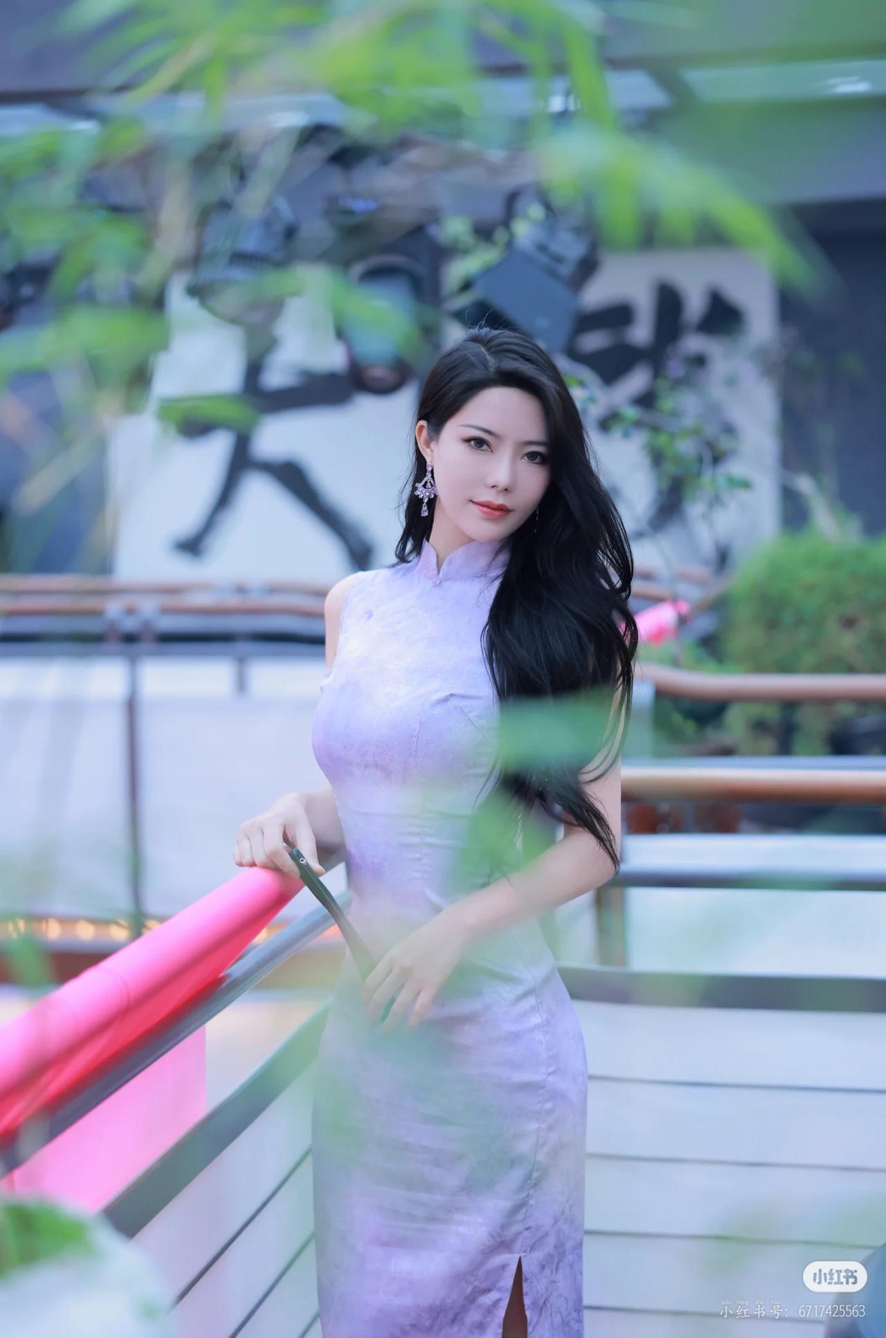 晒图笔记大赛美女旗袍穿搭写真