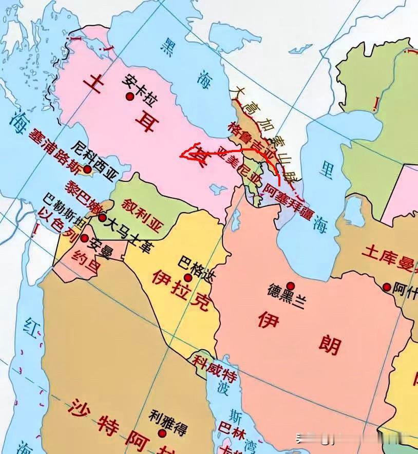 【土军一架C-130运输机坠毁】
    土耳其国防部11月11日宣布，该国一架