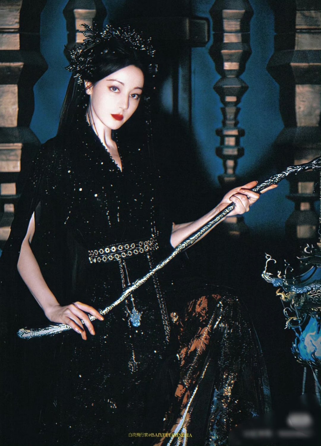 黑色系古装女明星造型对比，你们觉得谁最美？迪丽热巴、陈都灵、鞠婧祎 