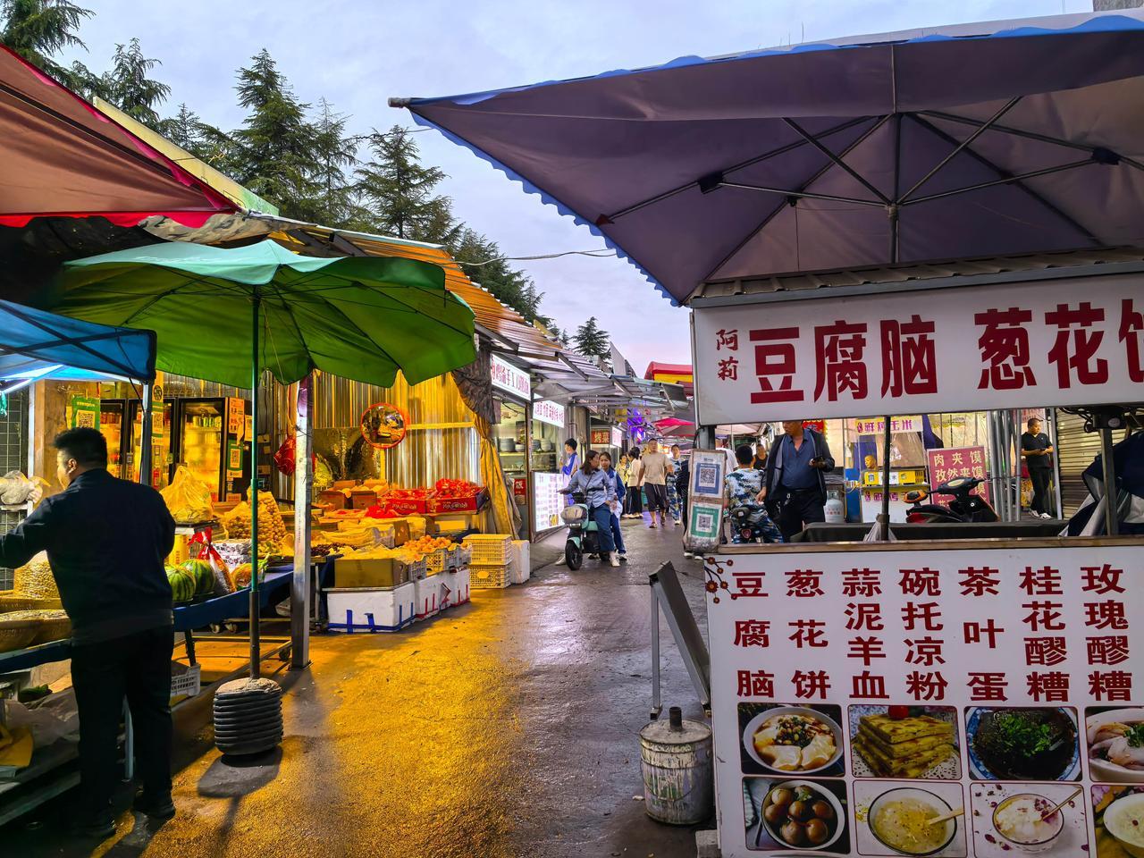 ▲陕西渭南市的丰荫综合市场
农贸市场       渭南 
       丰荫综合