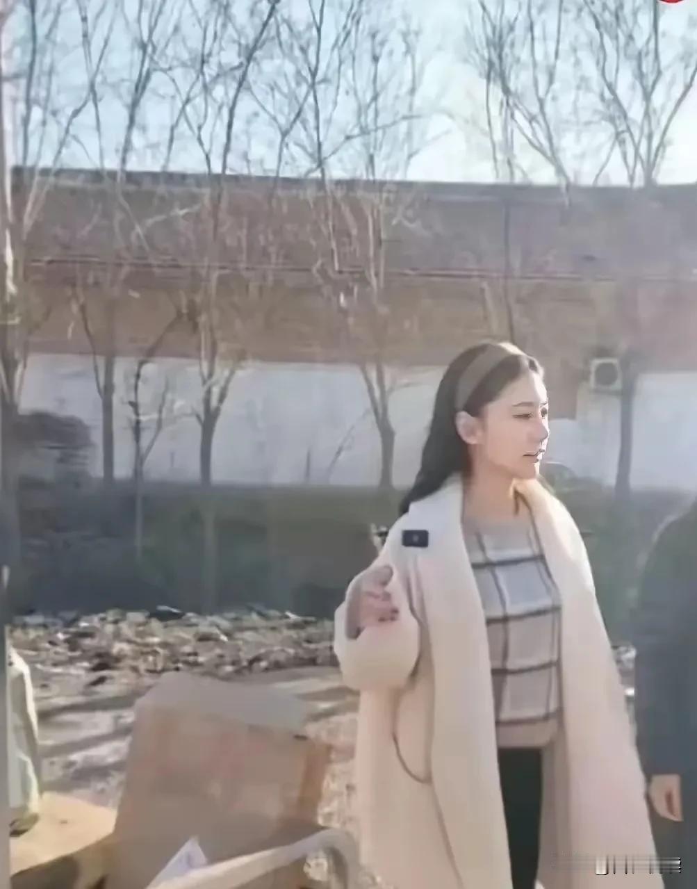 话说马筱梅真厉害
半年时间把汪家托举了起来
也成功给自己换了一个标签

不会包饺