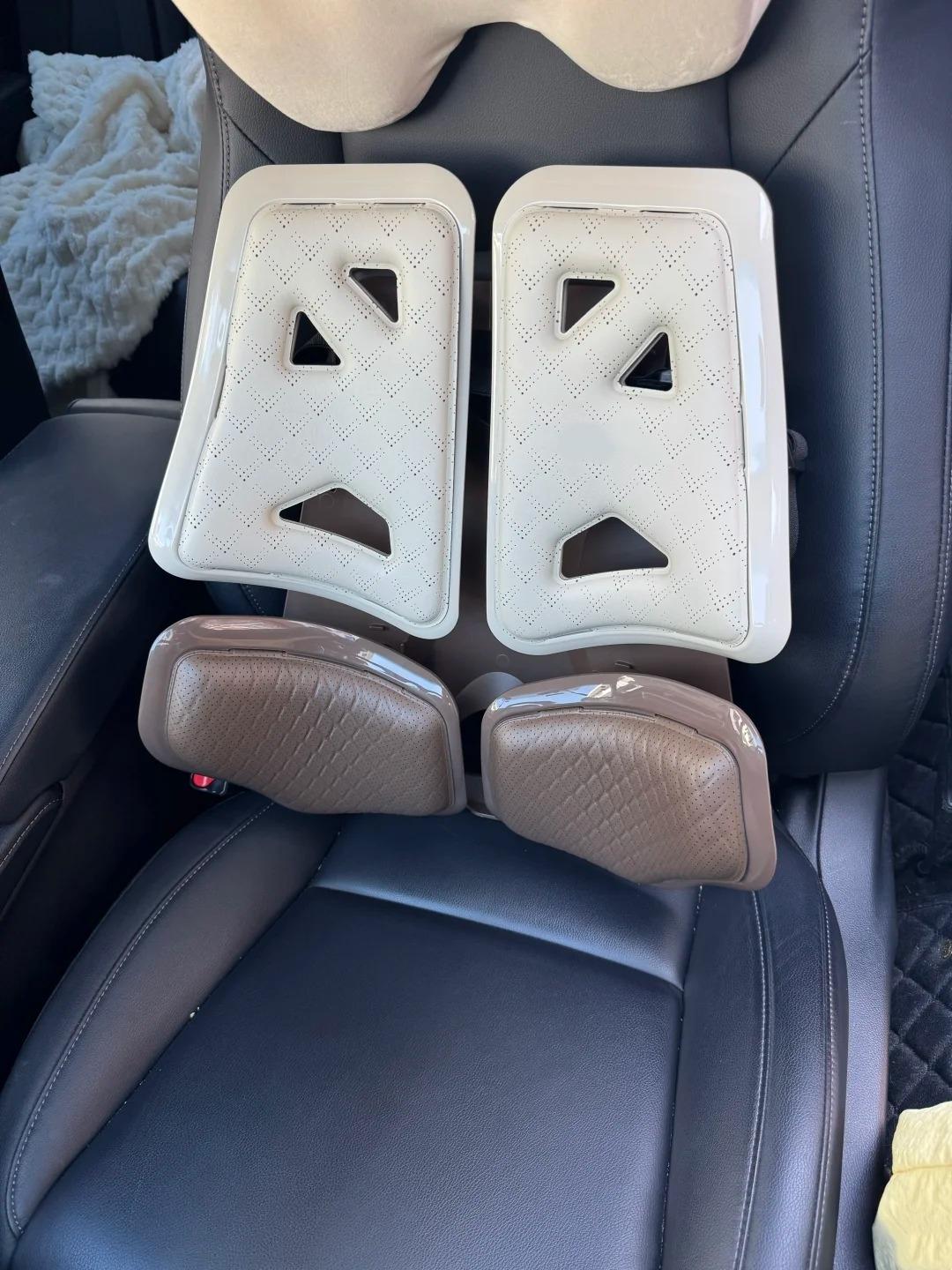 🚗我对车里靠背这东西挺有好感，尤其长时间通勤、堵车的时候，腰真能轻松不少。有的