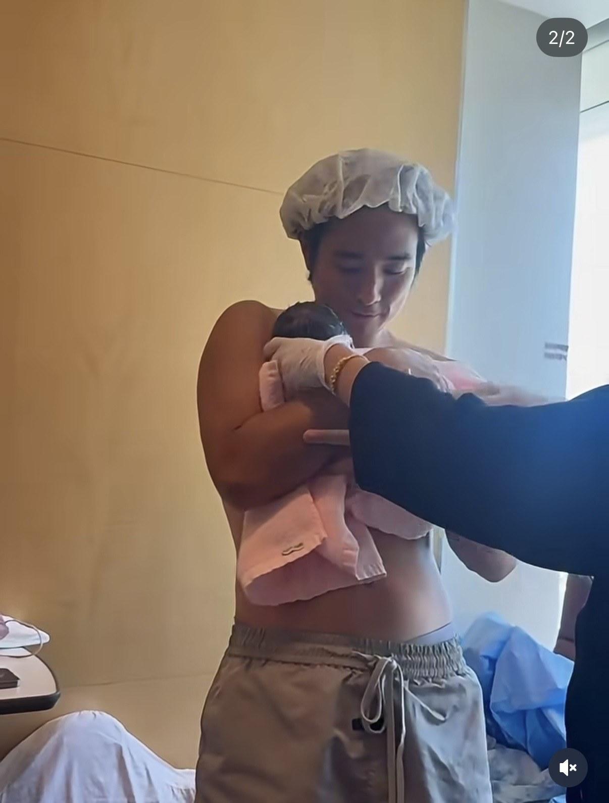 林子祥41岁儿子再获千金！妻子生日当天进产房，两小时顺产：从手抖到“炫技”，他已