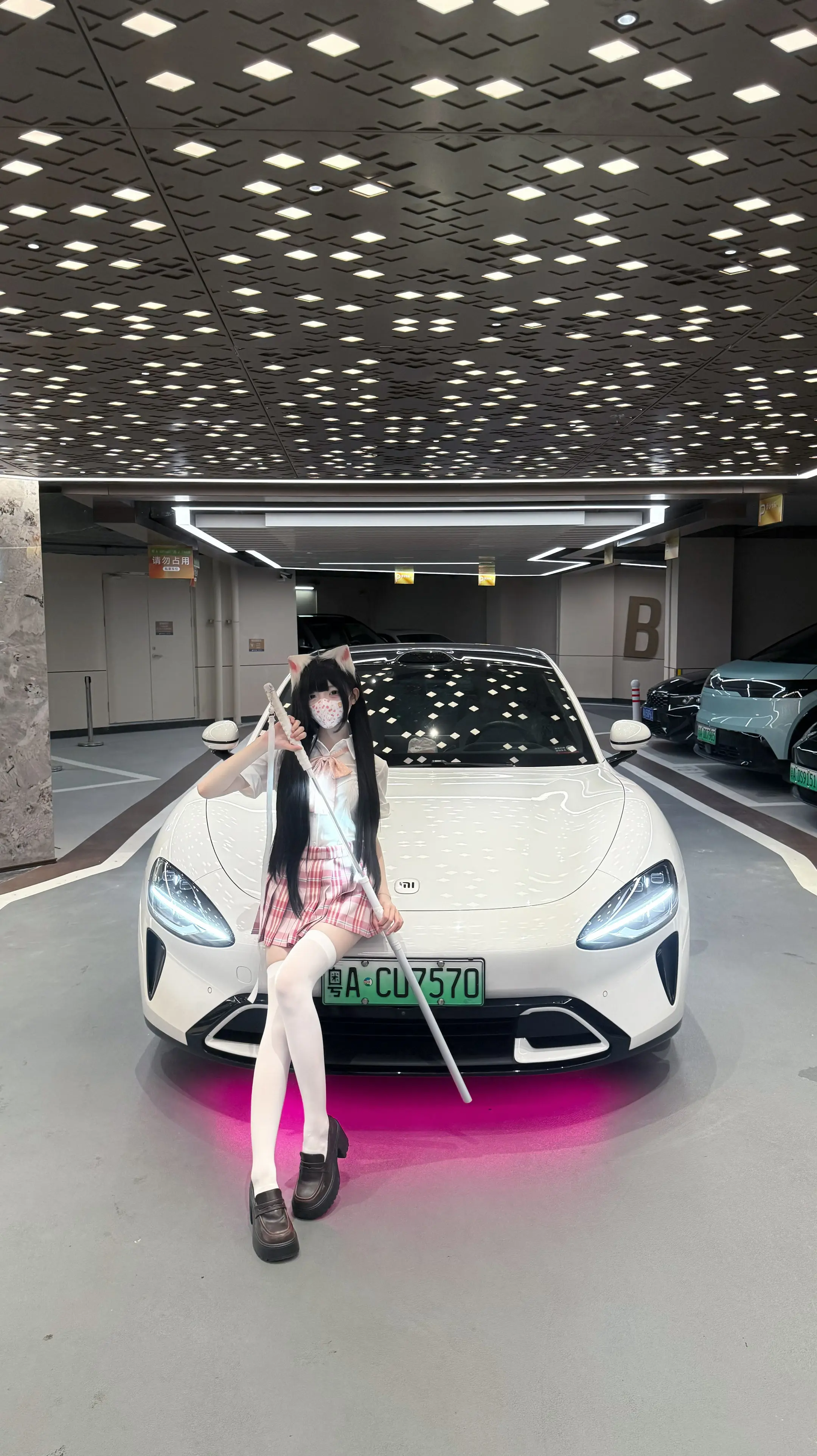 她不会在原地等你 但你的车会
