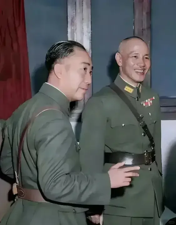 中国版盖世太保和老蒋不多见的合影