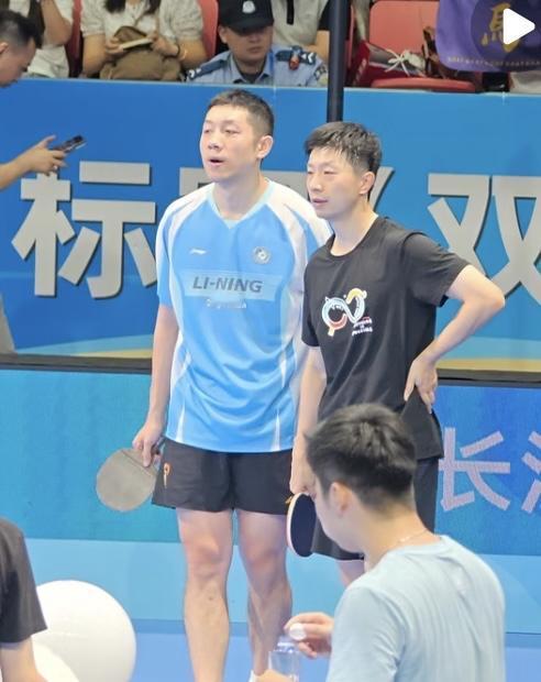 宝刀未老，马龙/许昕3:0蔡顺航/严升晋级全锦赛男双16强，开门红！
7月16日