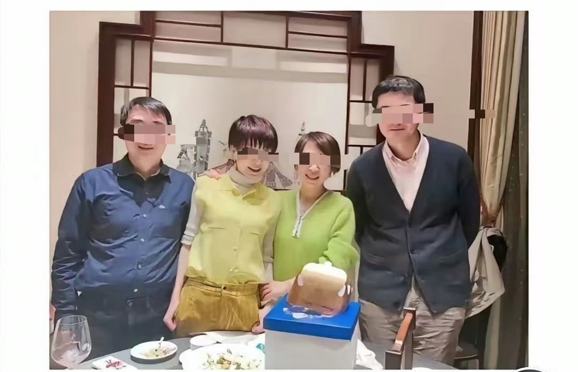 讲句心里话。这帮法律人的言行已经状如裸奔了吧？我相信没几个人看不出。歪屁股西化脑