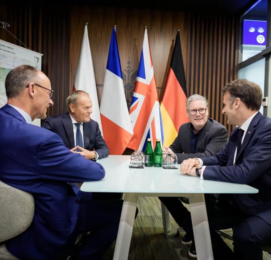 /四年过去了，泽连斯基为了乌克兰四处奔波，但现在他终于公开表示，乌克兰从今天起，