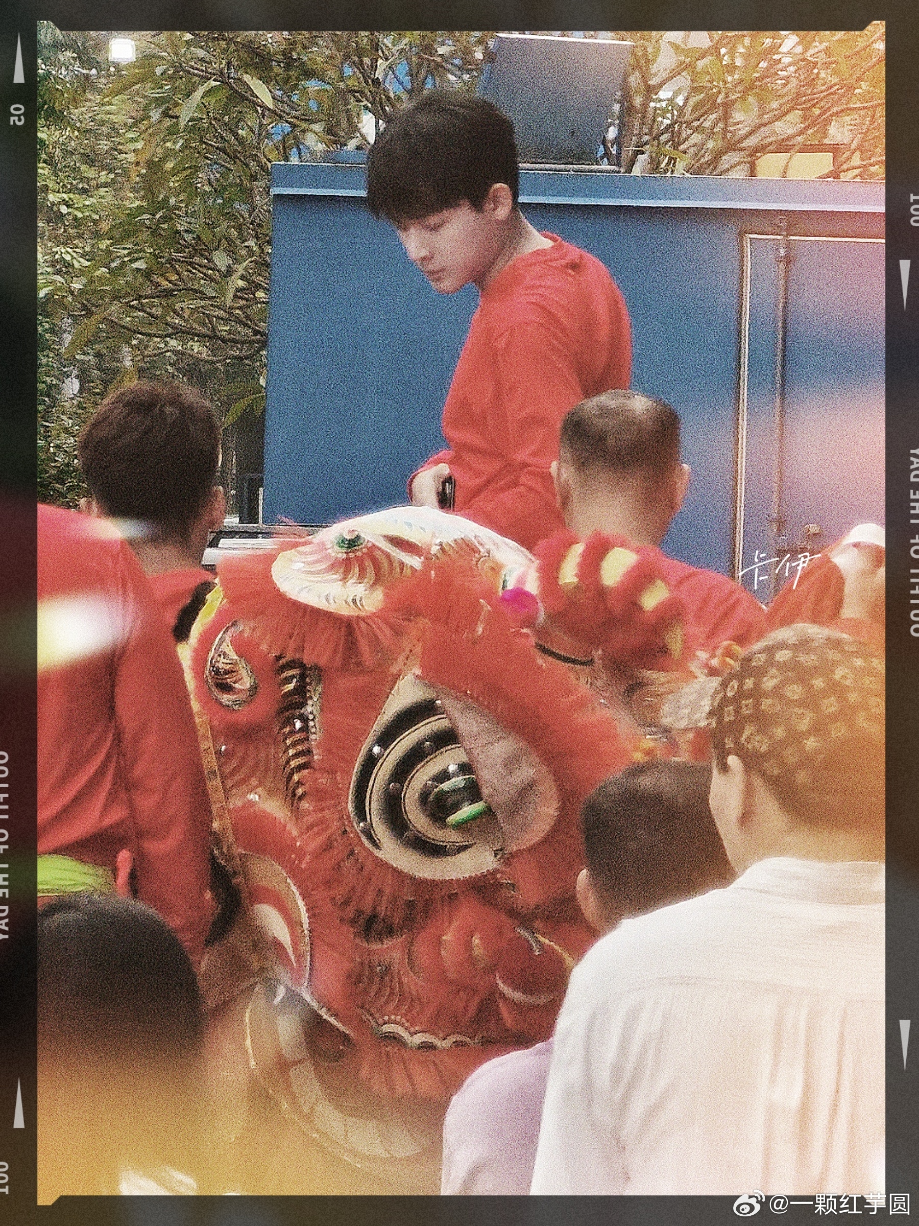 孙竟成今天是雄狮少年！90年代的画报有了！张晚意但愿人长久（cr水印） 