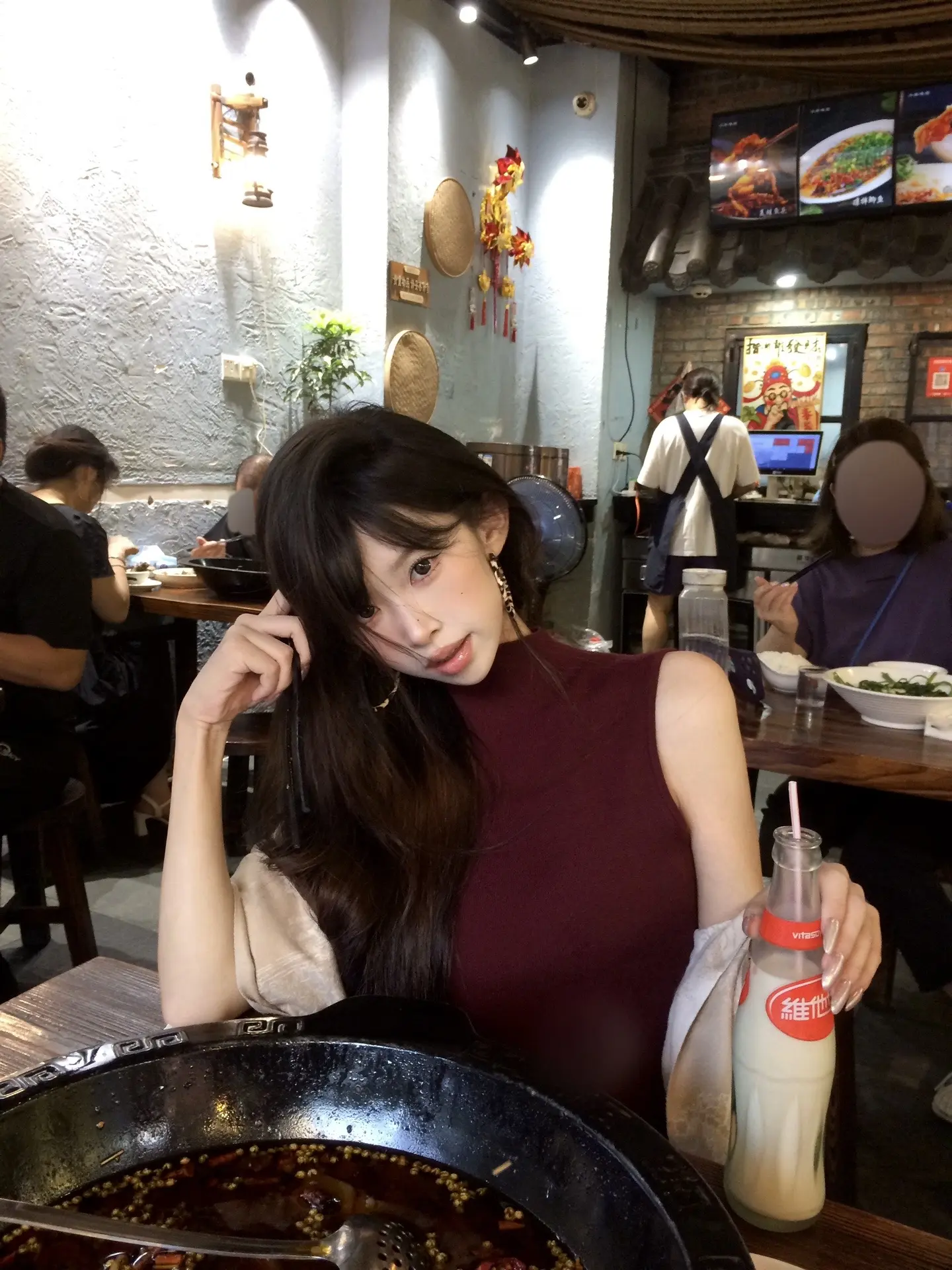 一生只吃特辣的中国女人。