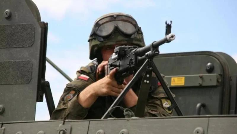 美国军事专家:波兰和拉脱维亚可以占领乌克兰西部 波兰和拉脱维亚当局可以利用乌克兰