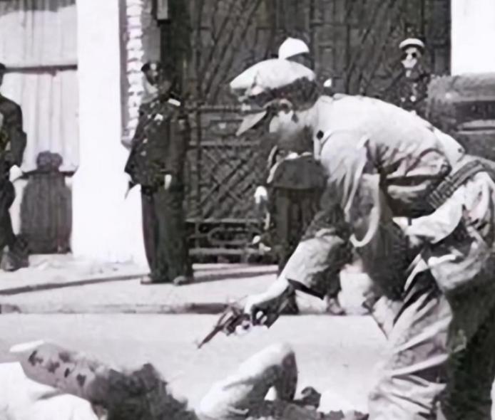 1930年，地下党员傅有智被捕，因不肯投降，敌人把他带到刑场执行枪决，还打了他5