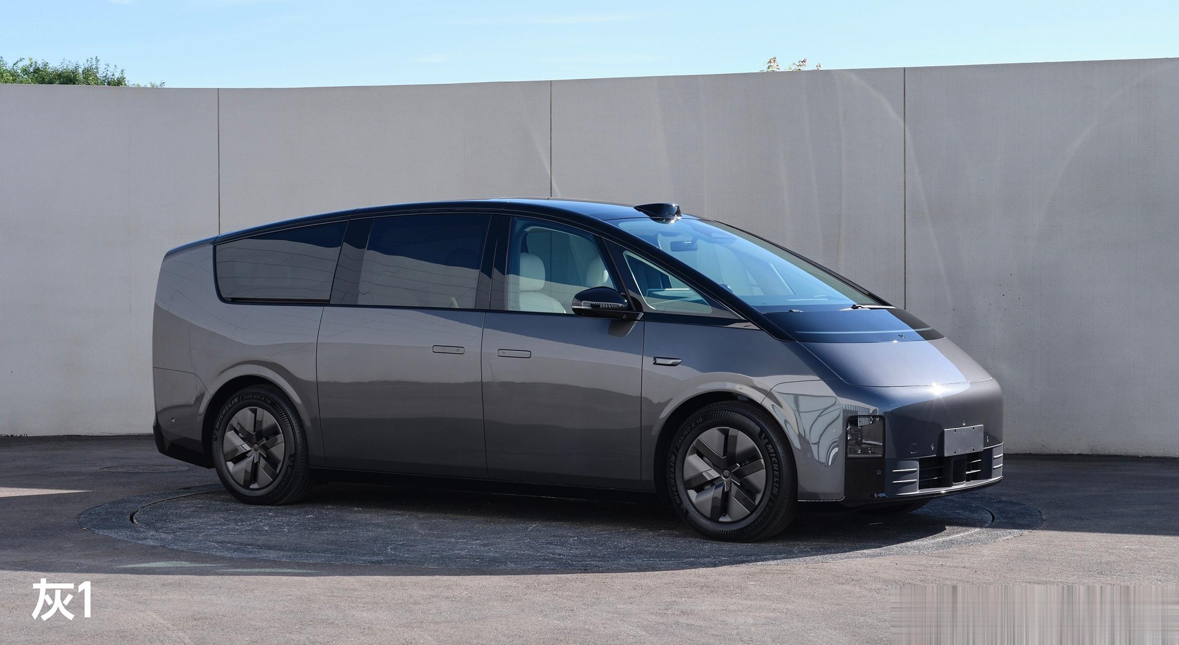 理想MEGA实车图公布了，想听听大家的看法。#凯文聊车# ​​​