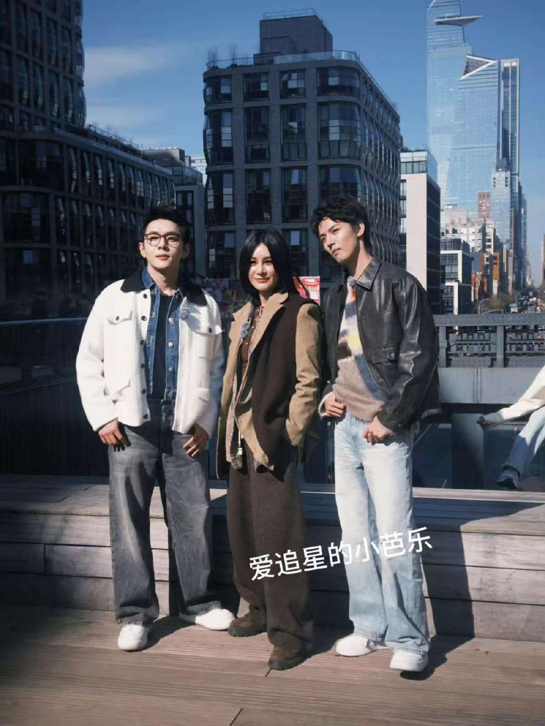 合伙人闪现伦敦纽约街头纽约街头职场感爆棚！尚雯婕李佳琦流利英文勘察门店，专业气场