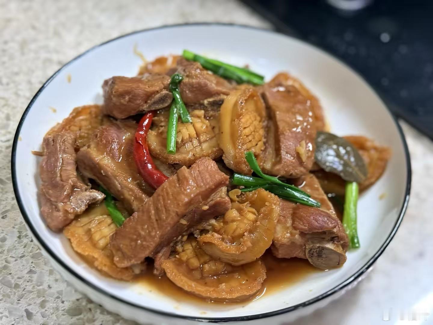 在当下的立足之处，做好手边的事情。比如今晚的两人餐