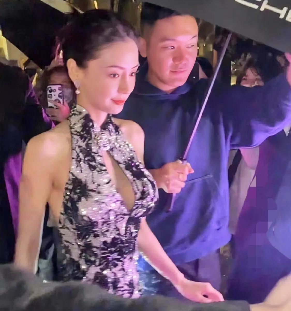 杨颖baby这个角度宝贝好大，是真的吗[爱慕] ​  #娱乐#