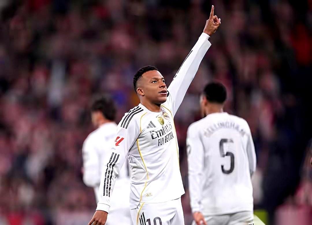 我算是看明白了，皇马这是把姆巴佩当牲口在用啊。
又是一个90分钟打满，连垃圾时间