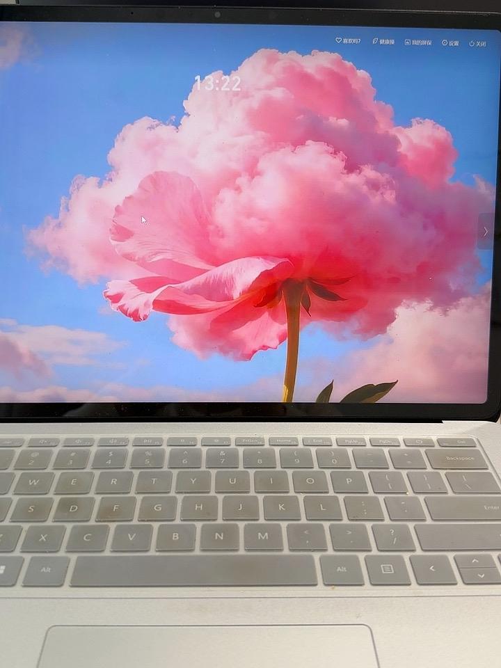 【青年女教师真实生活，三八节快乐】
这个月注定得从月初忙到月末咯。白天照看孩子，