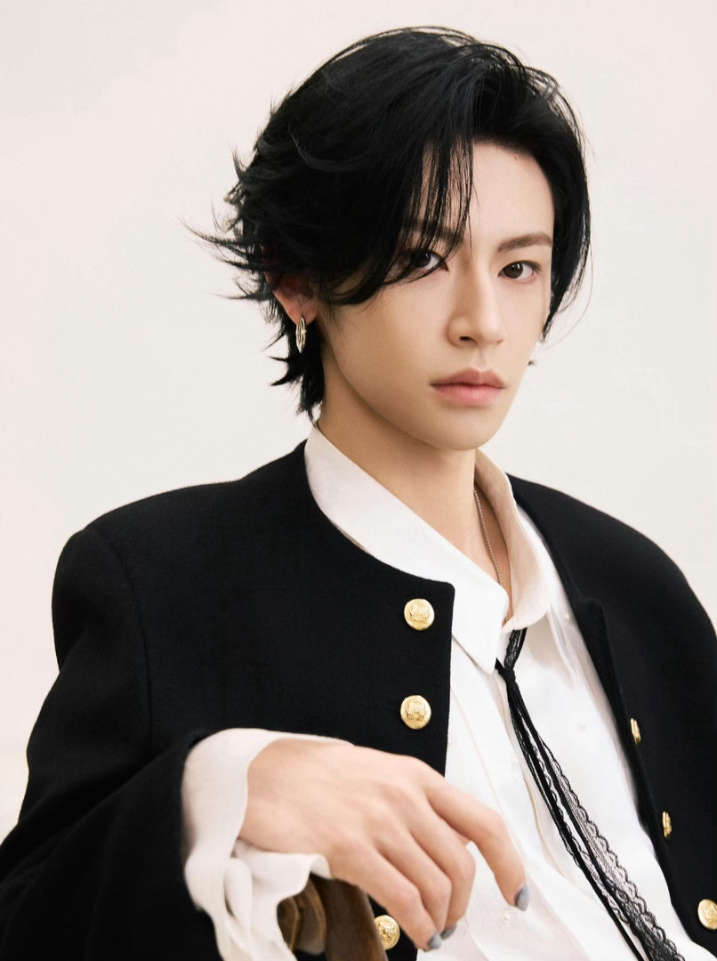 小鬼回应全球巡演 全球巡演遇到意外他二话不说承担责任，生日会上却只说“小小的插曲