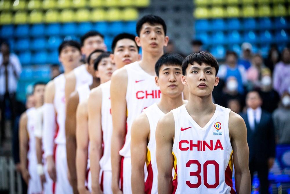 今天晚上中国男篮对乌拉圭的热身赛免费直播。首先从平台来说，央视 CCTV5加直播