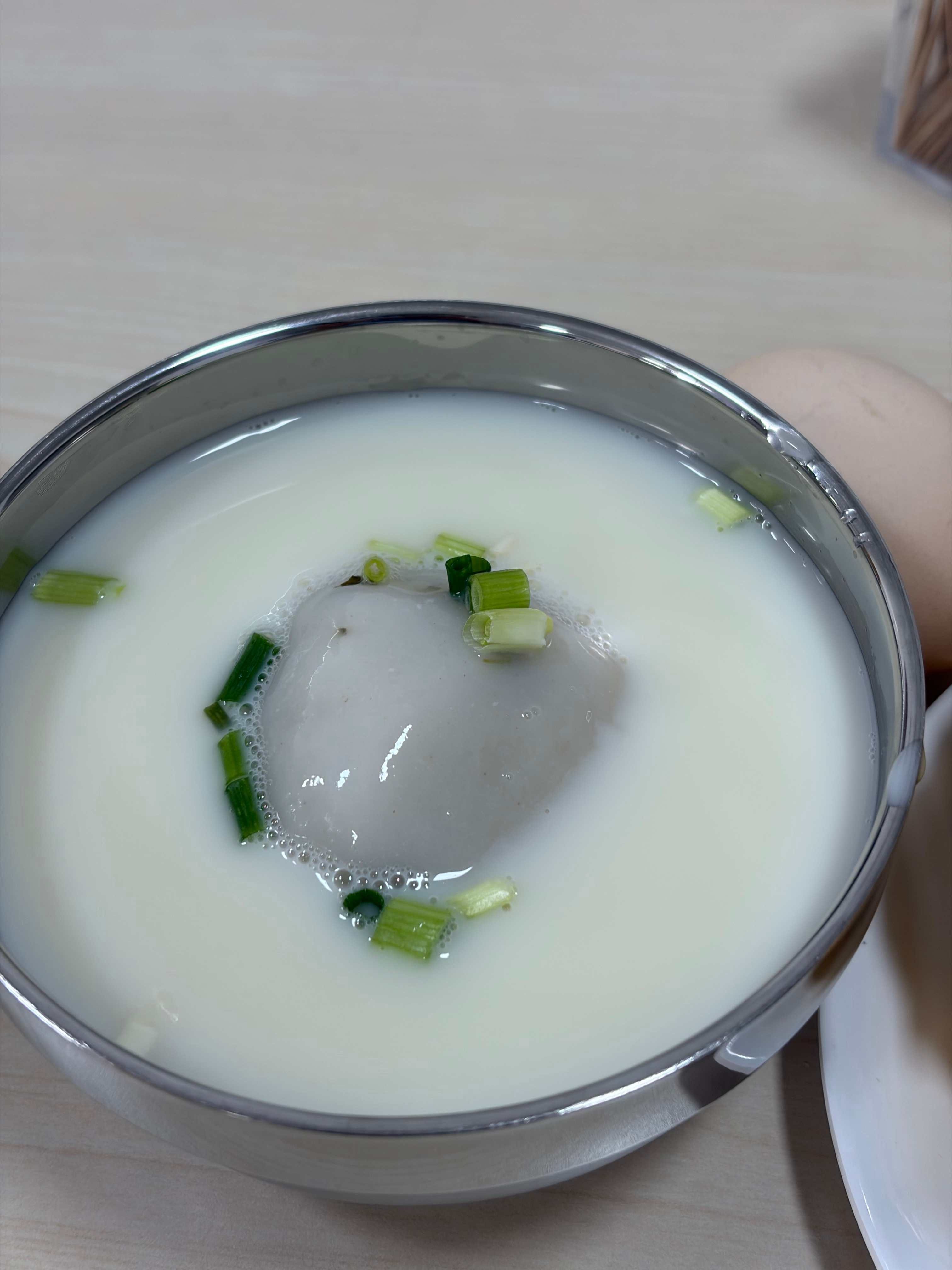 爱吃汤团，给室友打包的早饭被嫌弃了