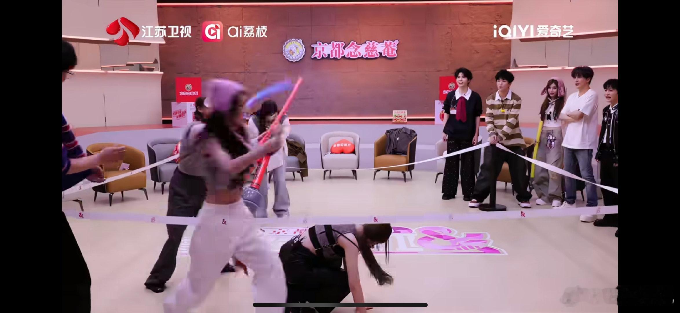 张靓颖匆匆忙忙连滚带爬 音乐缘计划谁看了不说一句离谱！音乐缘计划EP6，张靓颖被