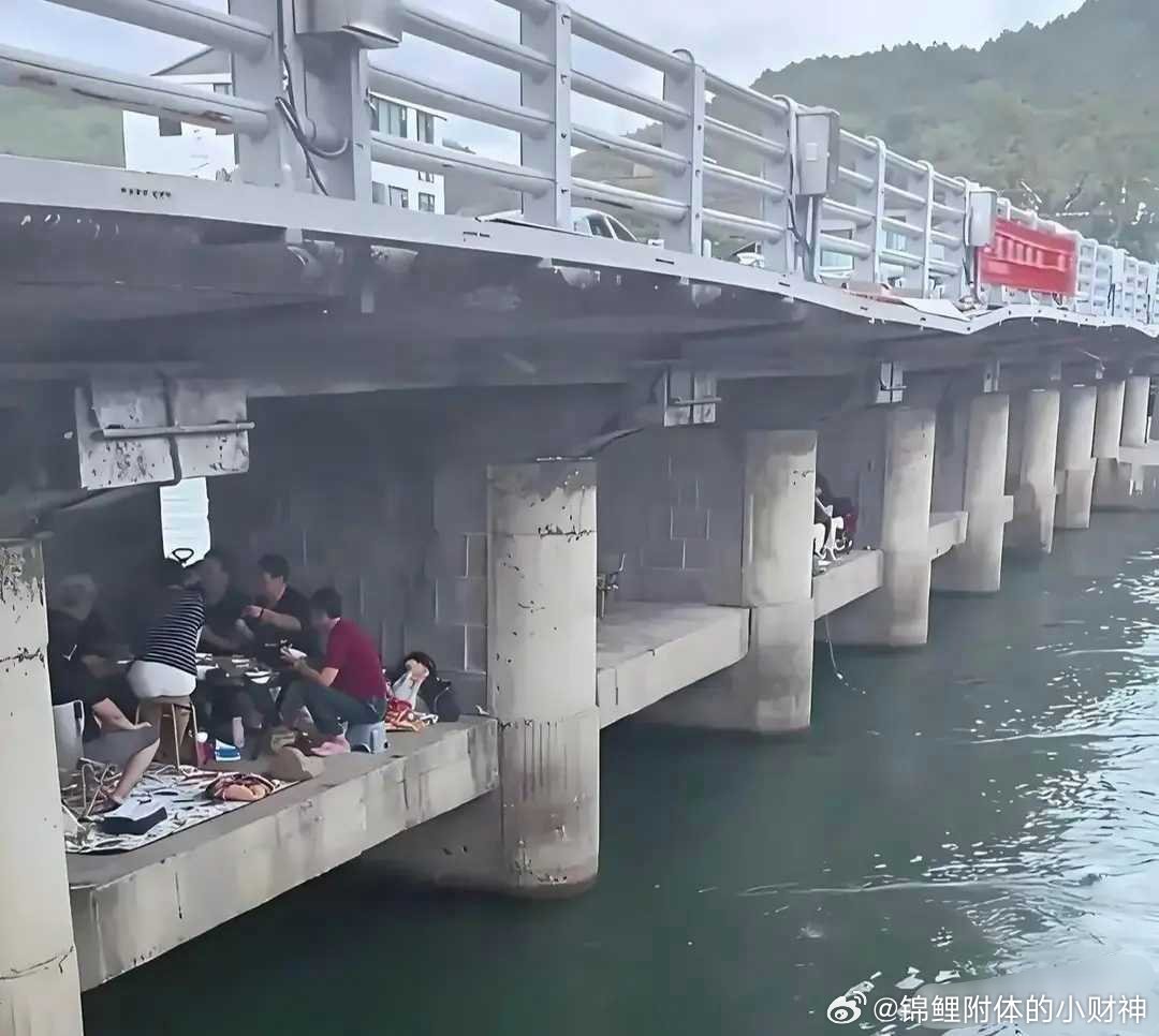 这是怎么进去的？ 