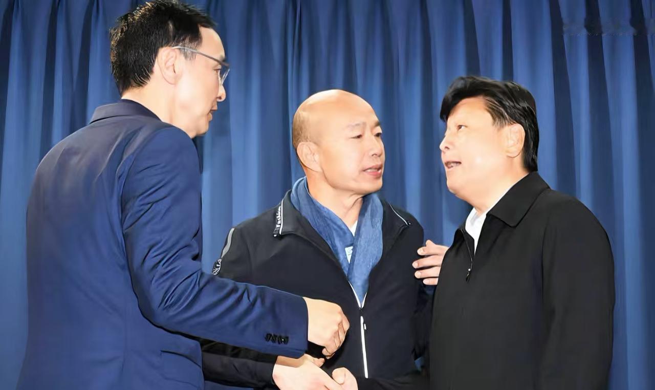 韩国瑜和傅崐萁矛盾彻底公开化，就在昨天台湾地区民意机构召开了朝野协商会议，傅崐萁