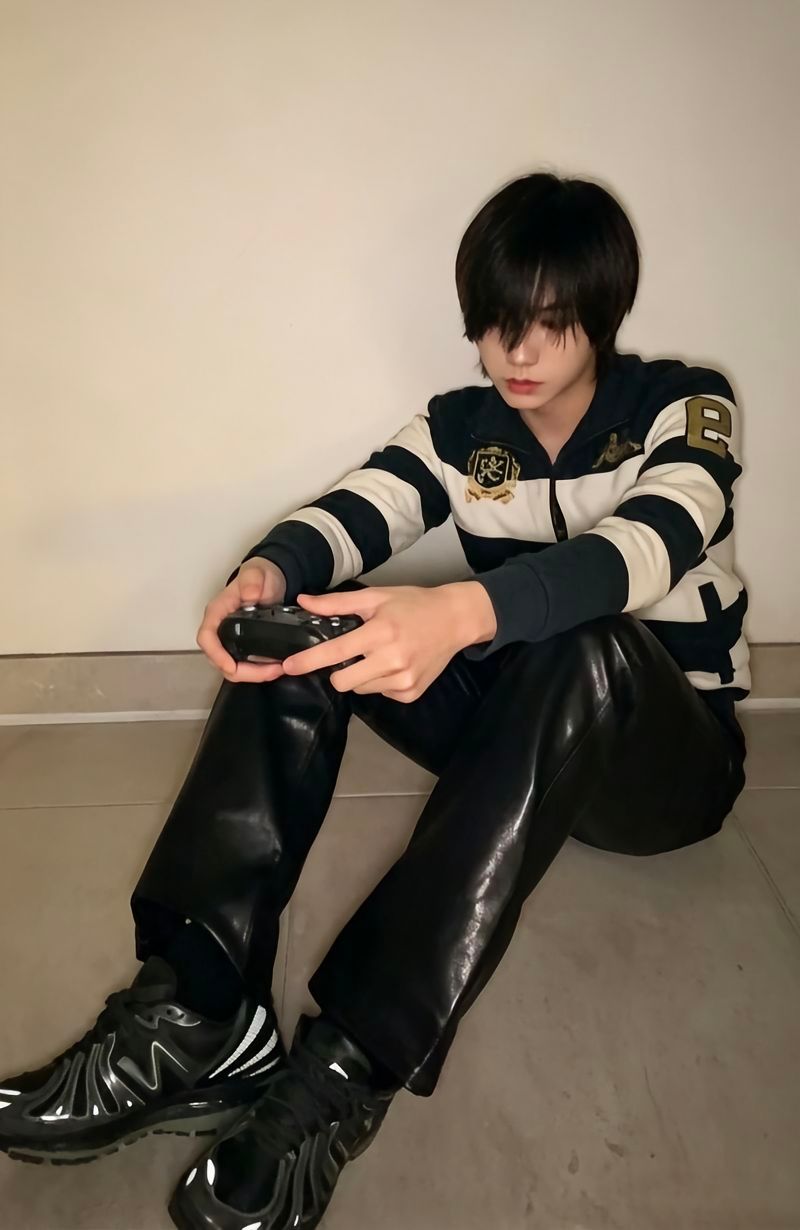 张子墨忧郁风张子墨忧郁系 好日系了吧、、谁来eat一下这两张