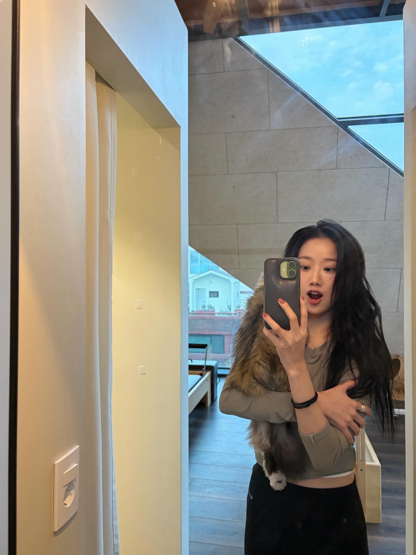 李娜恩近期自拍 