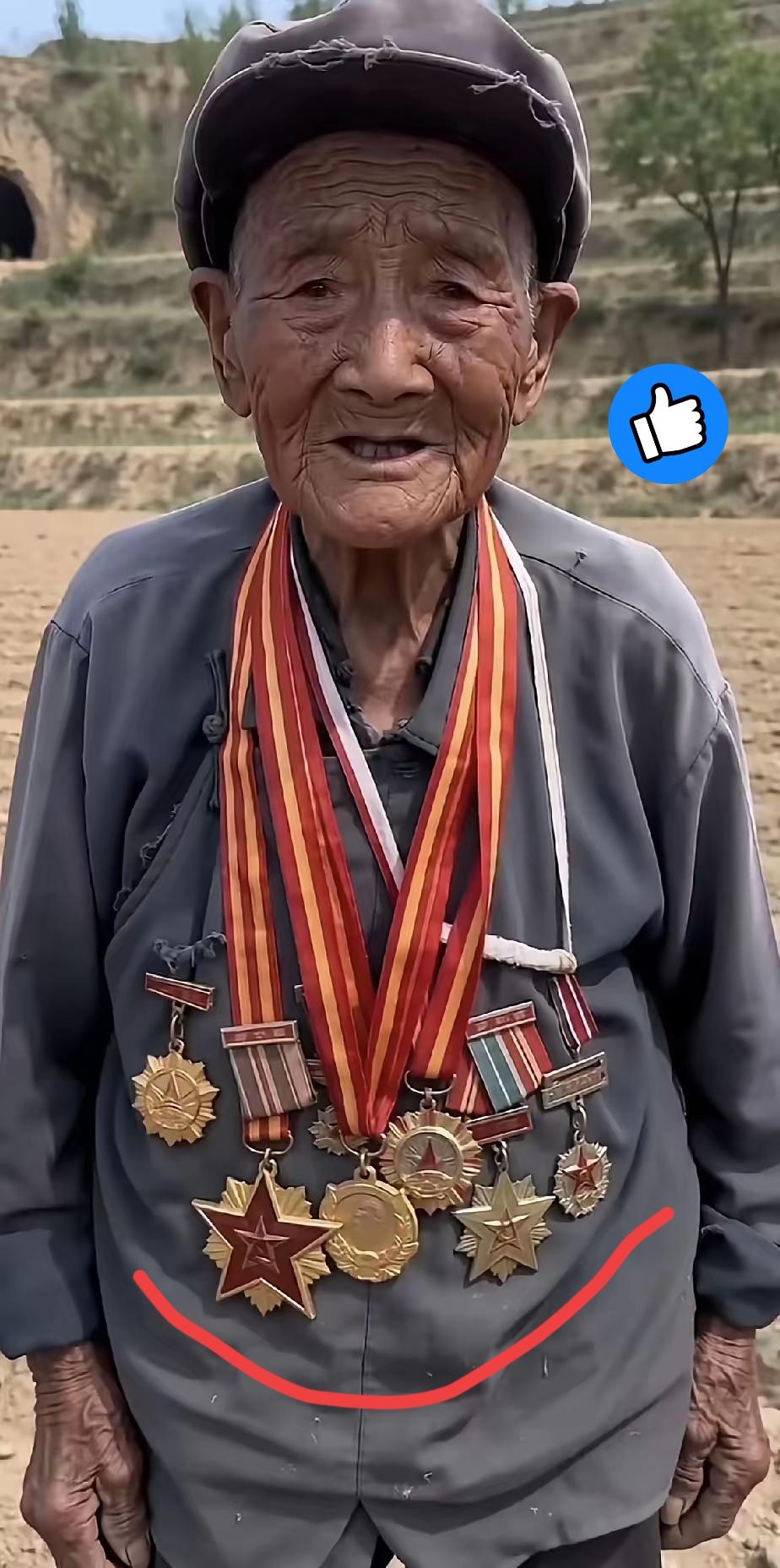 刷到一位105岁抗美援朝老兵，一生无儿无女，只盼一句暖心祝福，瞬间破防。
 
他