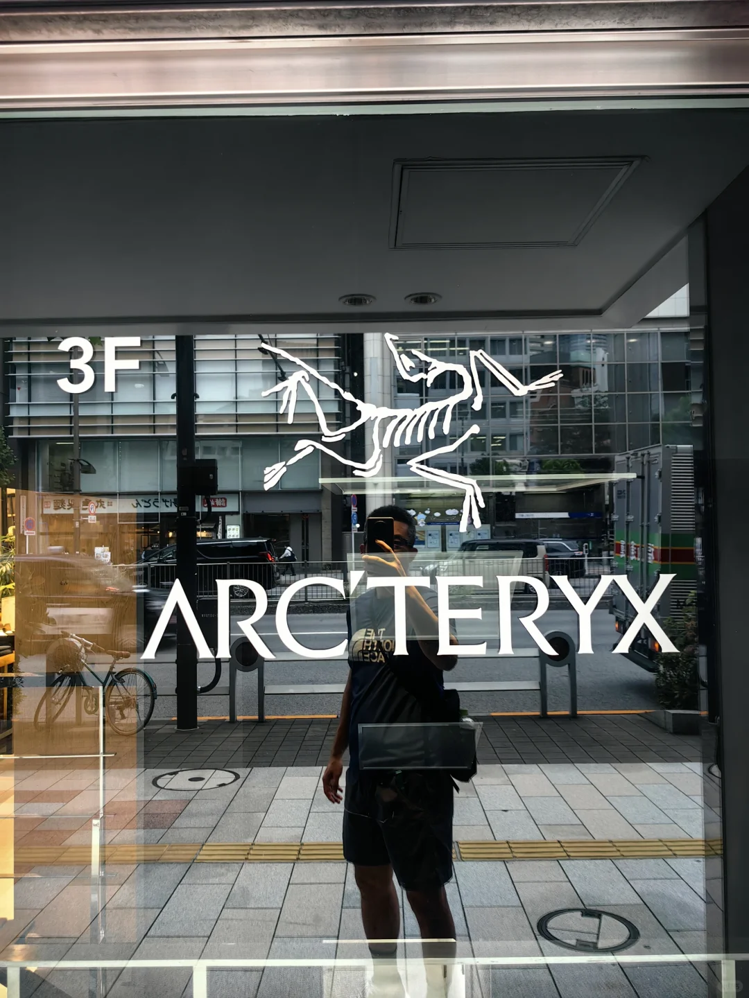 东京探店 | 第三十二站 户外一条街上始祖鸟