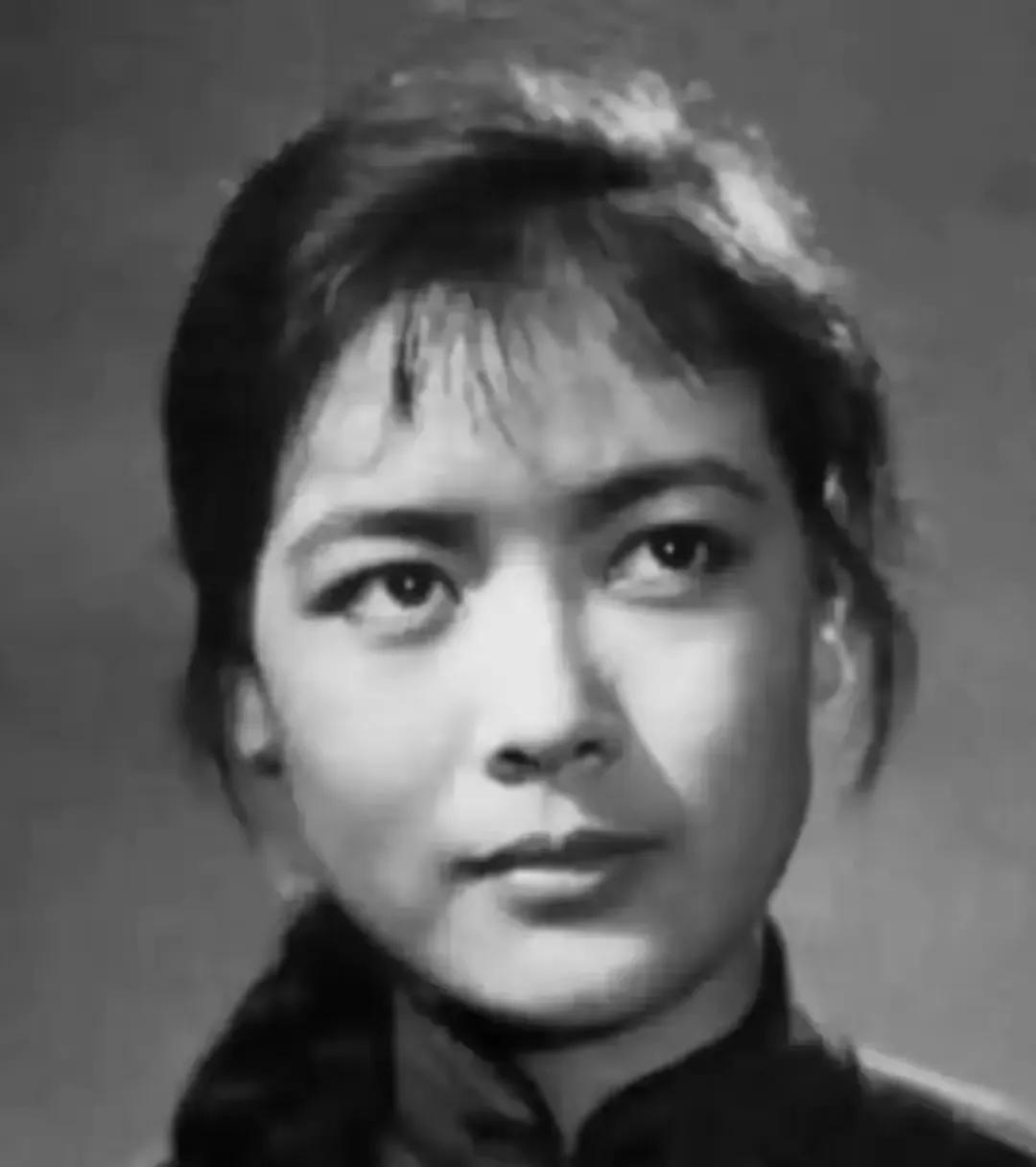 1997年杨雅琴去世，然而她的两任丈夫都拒绝出席葬礼，临终之际她说：“我恨我自己