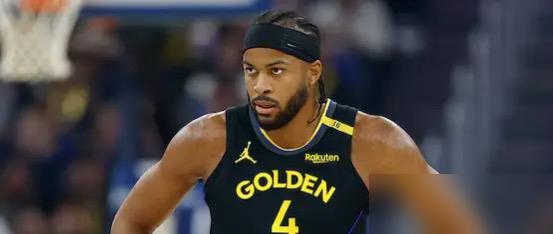 穆迪，刚从伤病名单上爬回来，就拿命轰下全队最高的23分，然后，膝盖当场给你干沉默